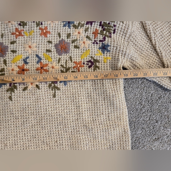 Tea n Rose Knit Embroidery Mock Neck Sweater Size Small - Picture 4 of 7